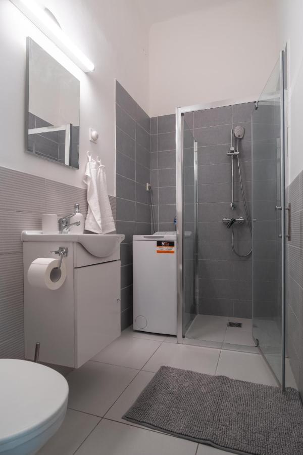 Very Central 1-Br Apt With Patio Apartment Budapesta Exterior foto