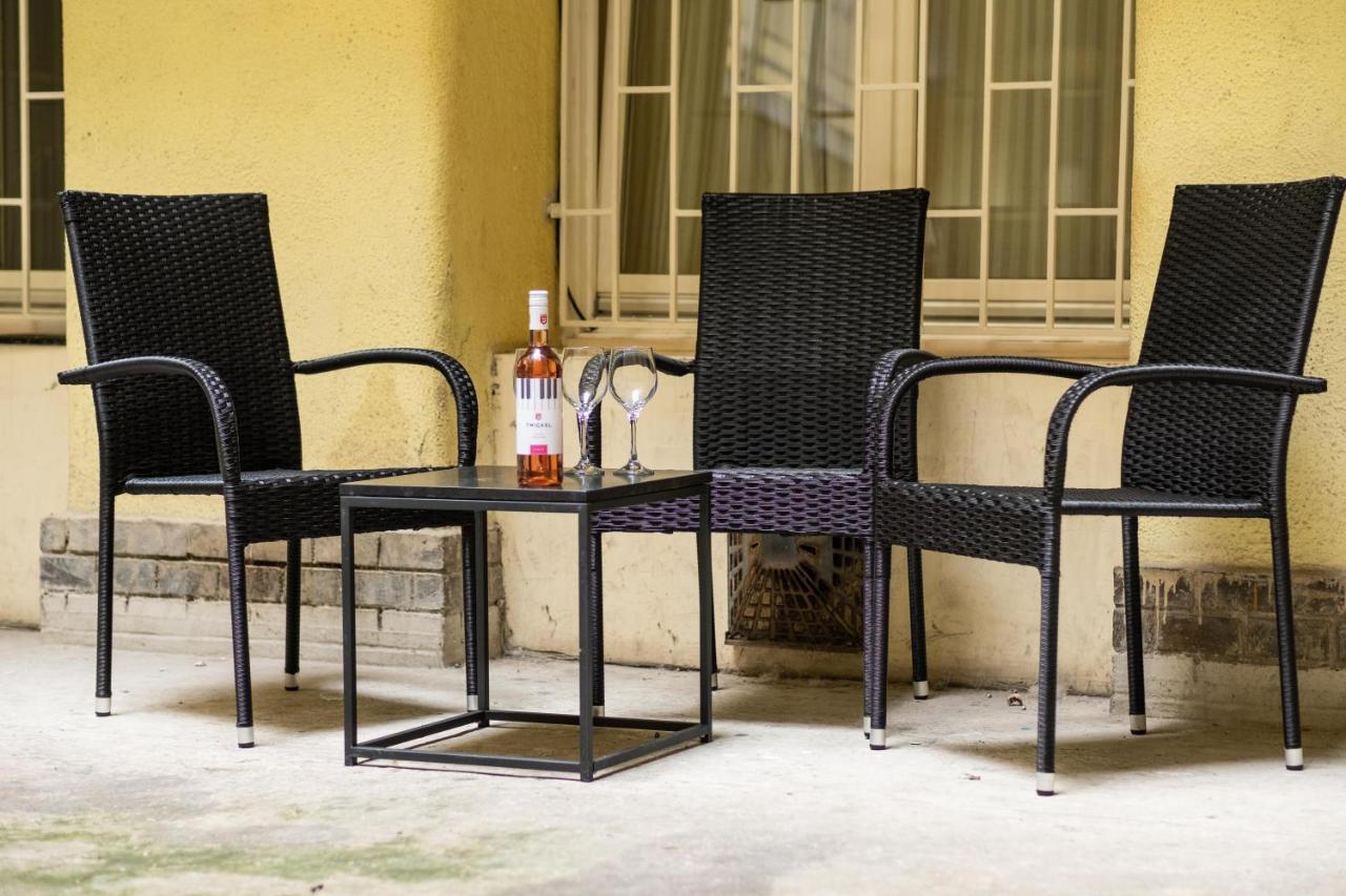 Very Central 1-Br Apt With Patio Apartment Budapesta Exterior foto